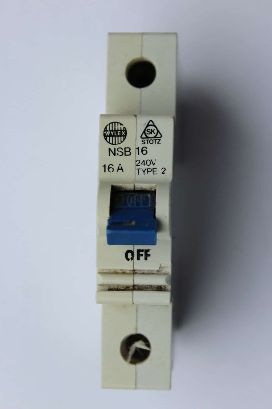 wylex nsb16 16 amp 240 v stotz sk circuit breaker bsen 60898 blue